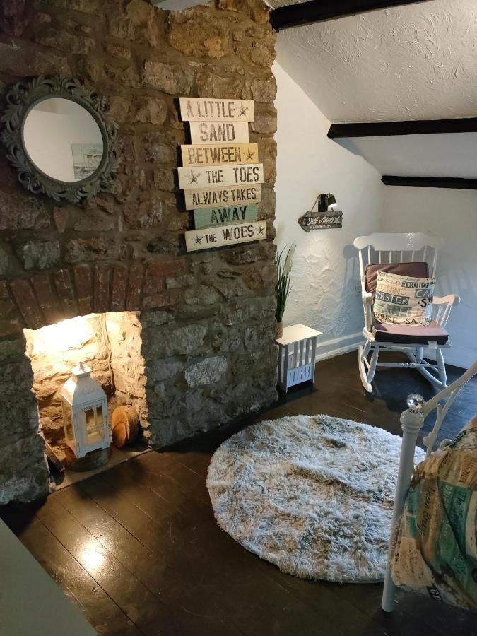 Fishermen'S Cottage With Log Burner, 2 Bathrooms & Sea Views From Garden Terraces Mumbles Exterior foto